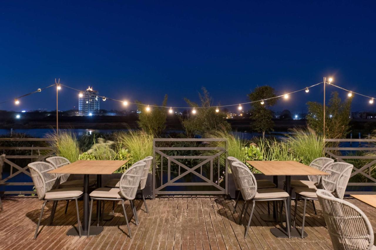 Radisson Hotel Tamboho Waterfront 안타나나리보 외부 사진