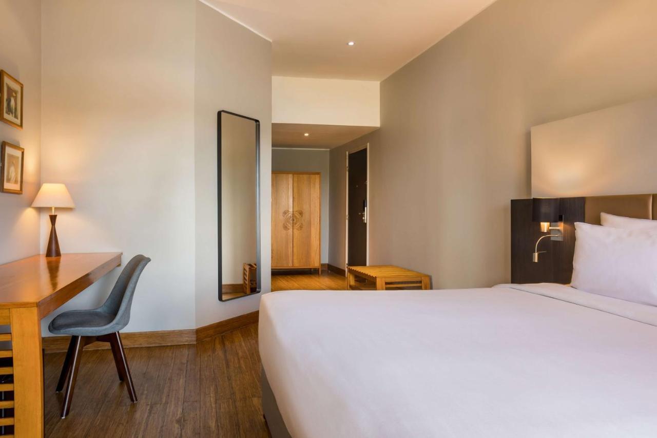 Radisson Hotel Tamboho Waterfront 안타나나리보 외부 사진