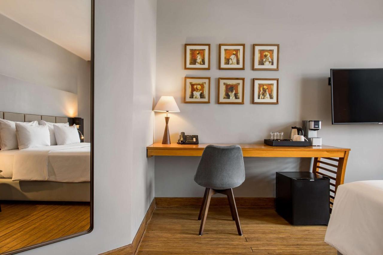 Radisson Hotel Tamboho Waterfront 안타나나리보 외부 사진