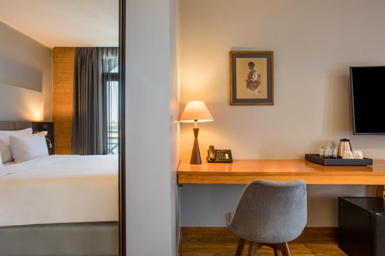 Radisson Hotel Tamboho Waterfront 안타나나리보 외부 사진